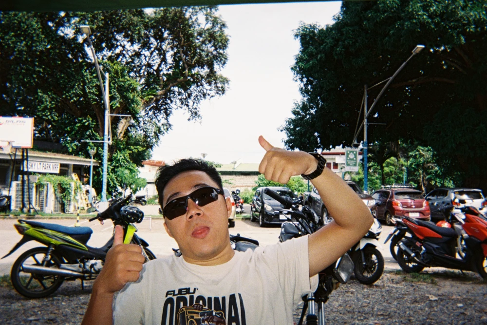 *Ber Month Photos - Quiet frames, grain, and light. Tap a photo to see details and leave a like.